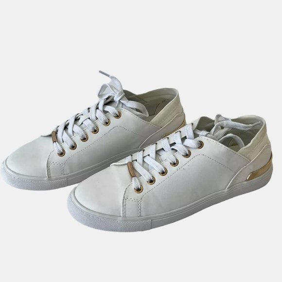 🎈HOST PICK🎈🆕 Steve Madden Fashion sneaker White with Gold Trim accents- Sz 38 - Picture 6 of 12